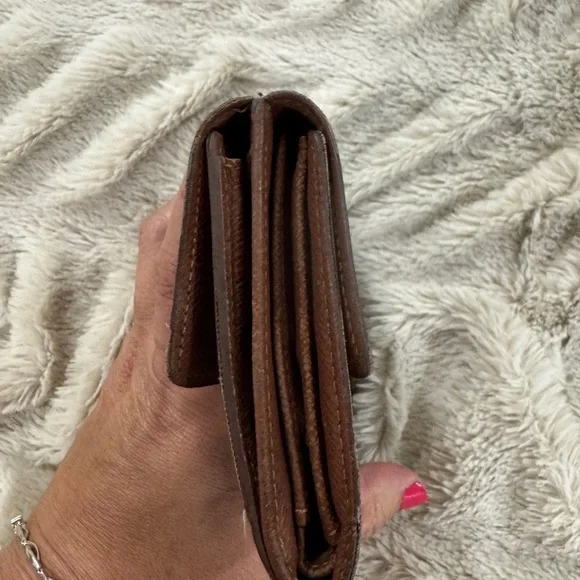 Louis Vuitton Monogram Bifold Snap Wallet - Picture 2 of 8